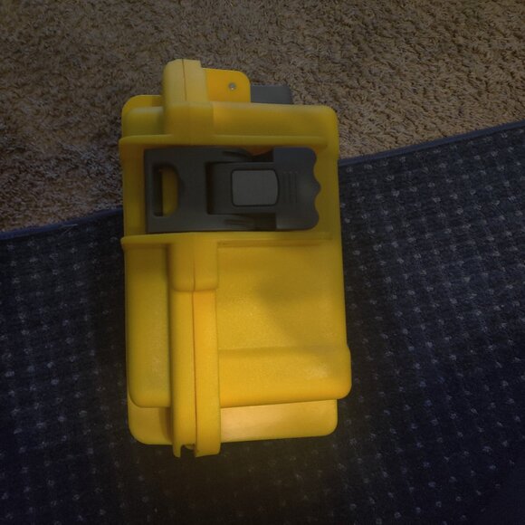 3 Slot Invicta Bright Yellow Impact Watch Case - Picture 3 of 7